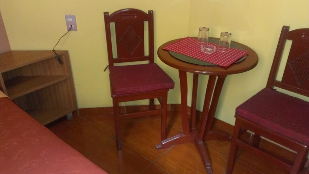 Hostal Gq Lima Bagian luar foto